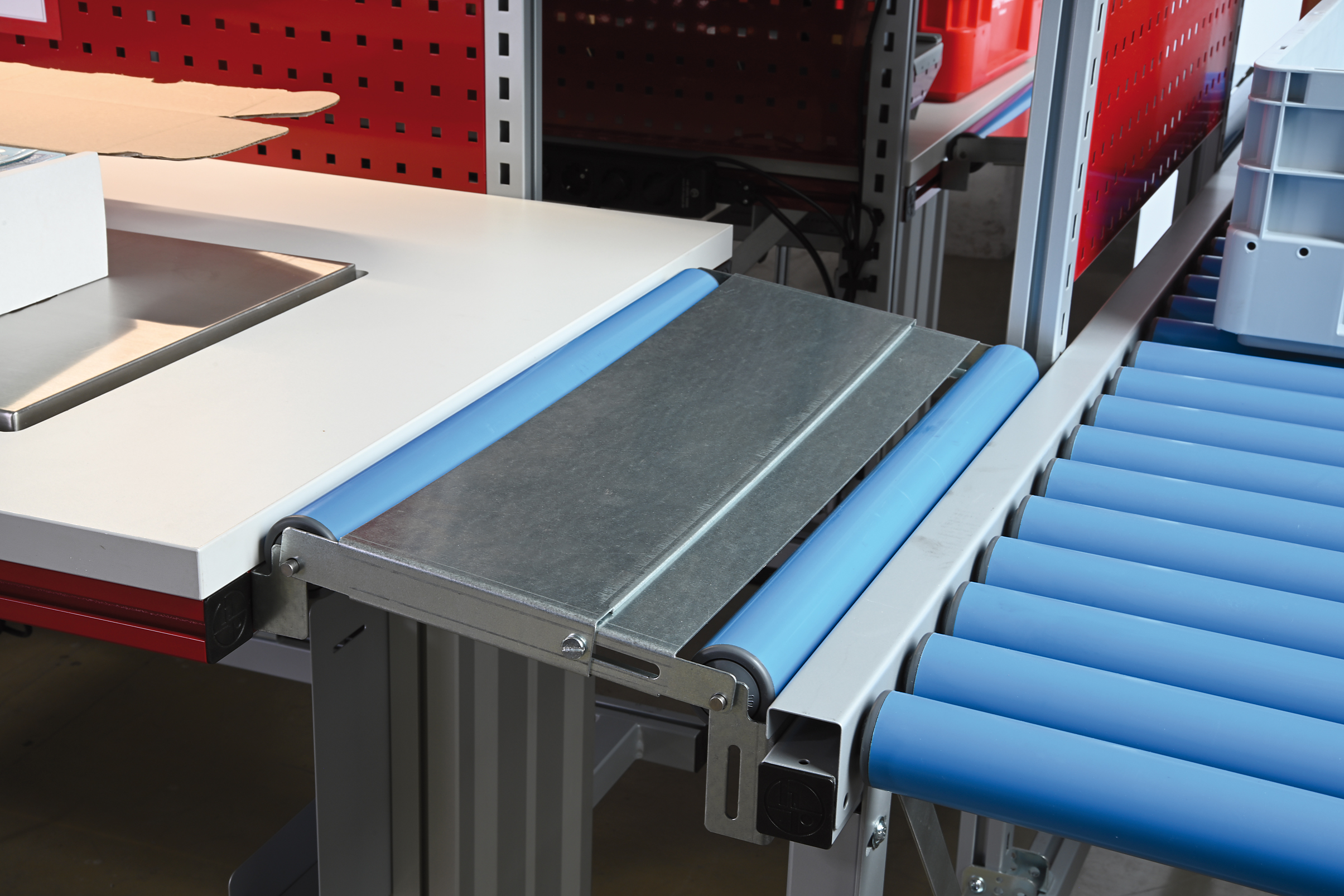 SYSTEM FLEX, Transfer plate from tables to roller track tables with a width of 600mm